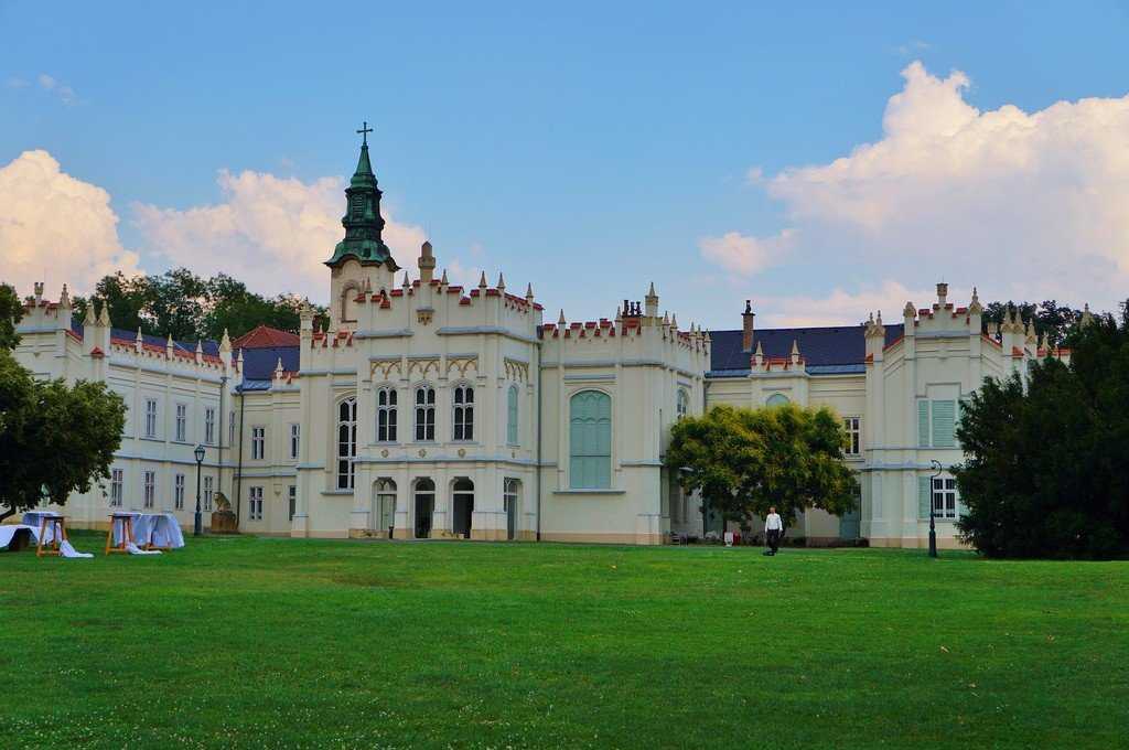 Какие замки можно увидеть в венгрии?