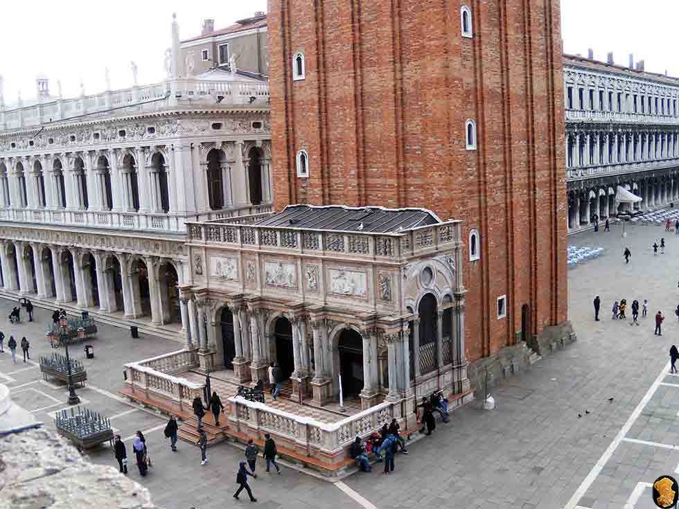 Площадь и собор сан марко в венеции.