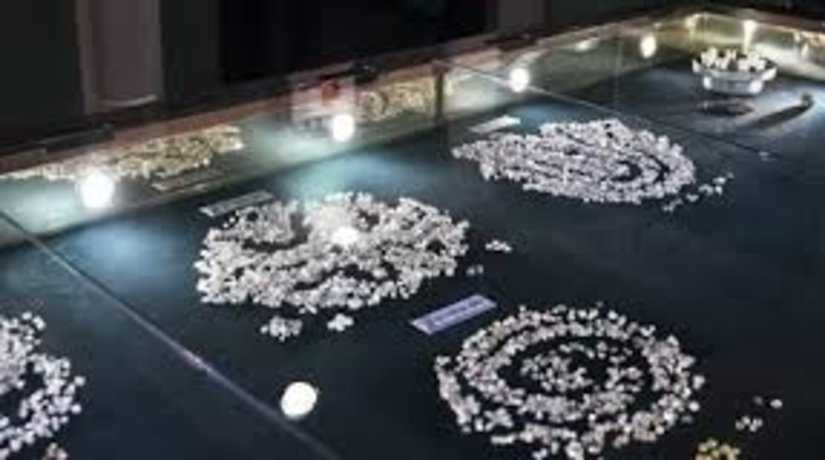 Бриллиантовая биржа, расположенная в тель-авиве, израиле, музей алмазов гарри оппенгеймера