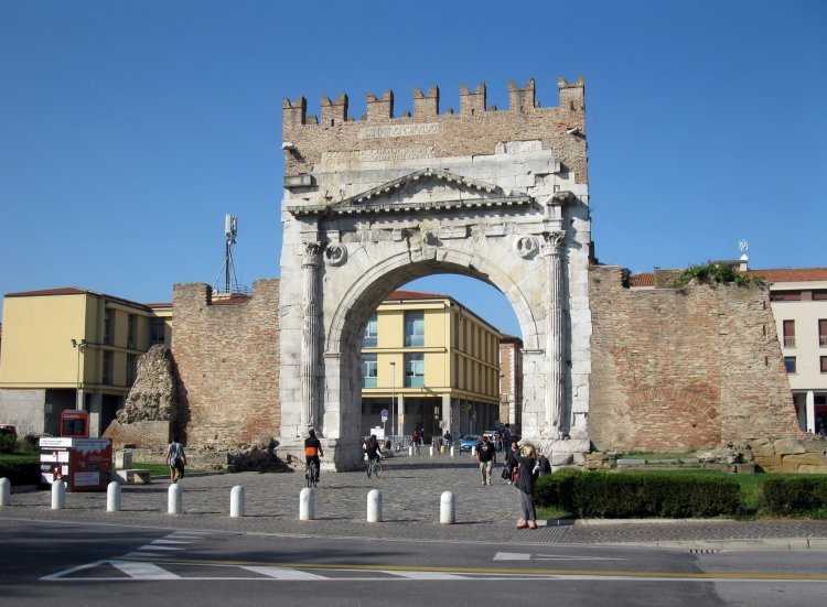 «ворота в италию»: основные достопримечательности римини