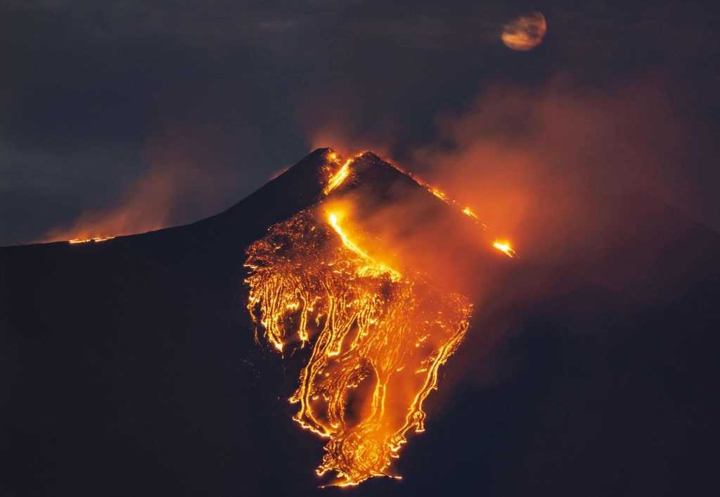 Действующий вулкан этна - где находится, фото и видео извержения