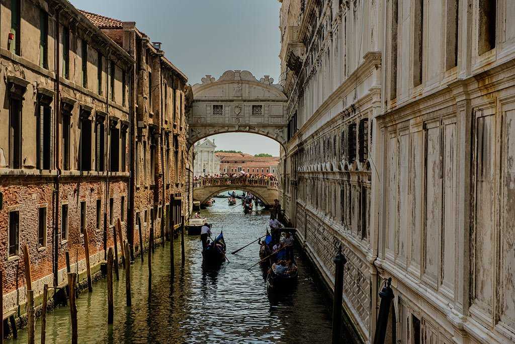 Мост риальто в венеции: история строительства, описание и интересные факты