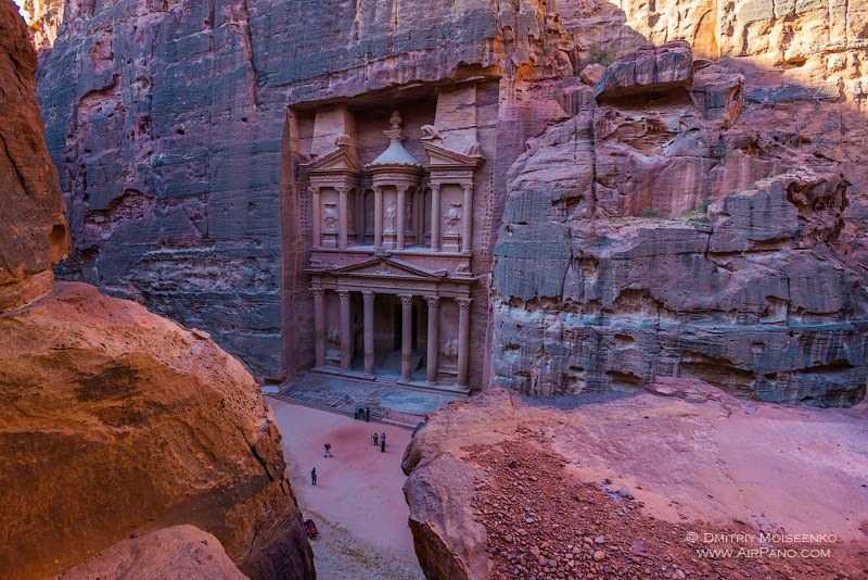 Город петра в иордании — исторические факты и тайны загадочного поселения в скалах