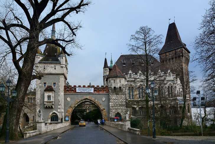Будайская крепость (королевский дворец) в будапеште: фото, официальный сайт, время работы — плейсмент