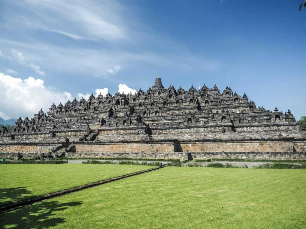 Храмы индонезии: 10 невероятных сооружений