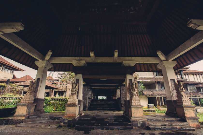 Заброшенный отель будугул таман