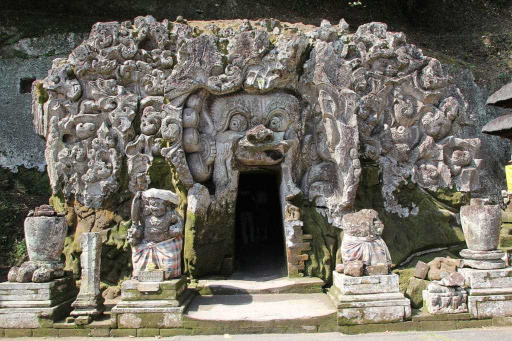 Гоа гаджа («слоновьи пещеры») (goa gadzhah) описание и фото - индонезия: остров бали