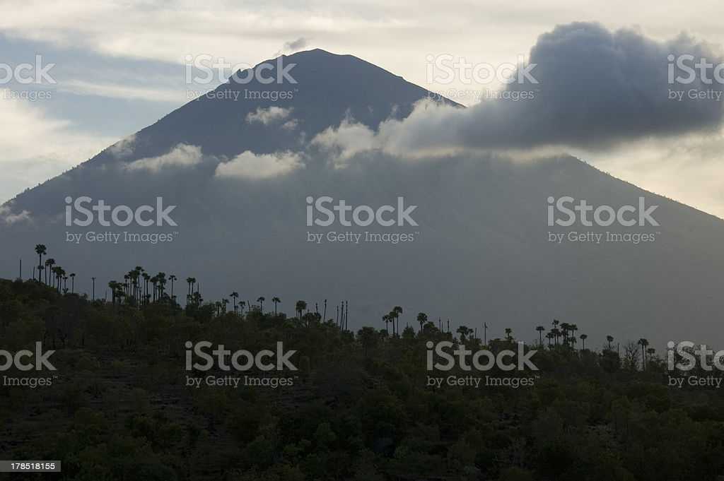 6 причин увидеть вулкан иджен (kawa ijen) на острове ява