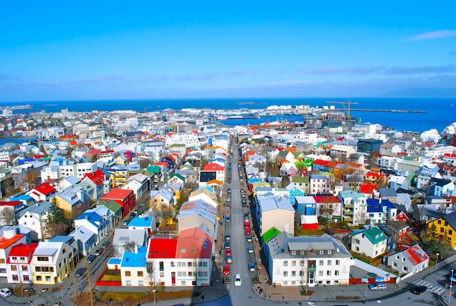 Исландский отель предложил фотографам месяц бесплатного проживания за снимки северного сияния