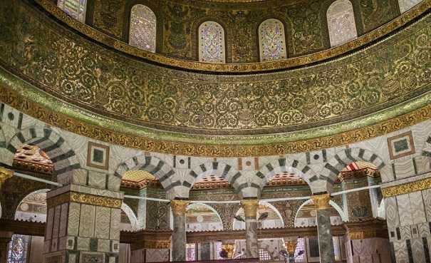 Мечеть халифа омара («купол скалы») в иерусалиме. сто великих храмов. марина владимировна губарева, андрей юрьевич низовский.
