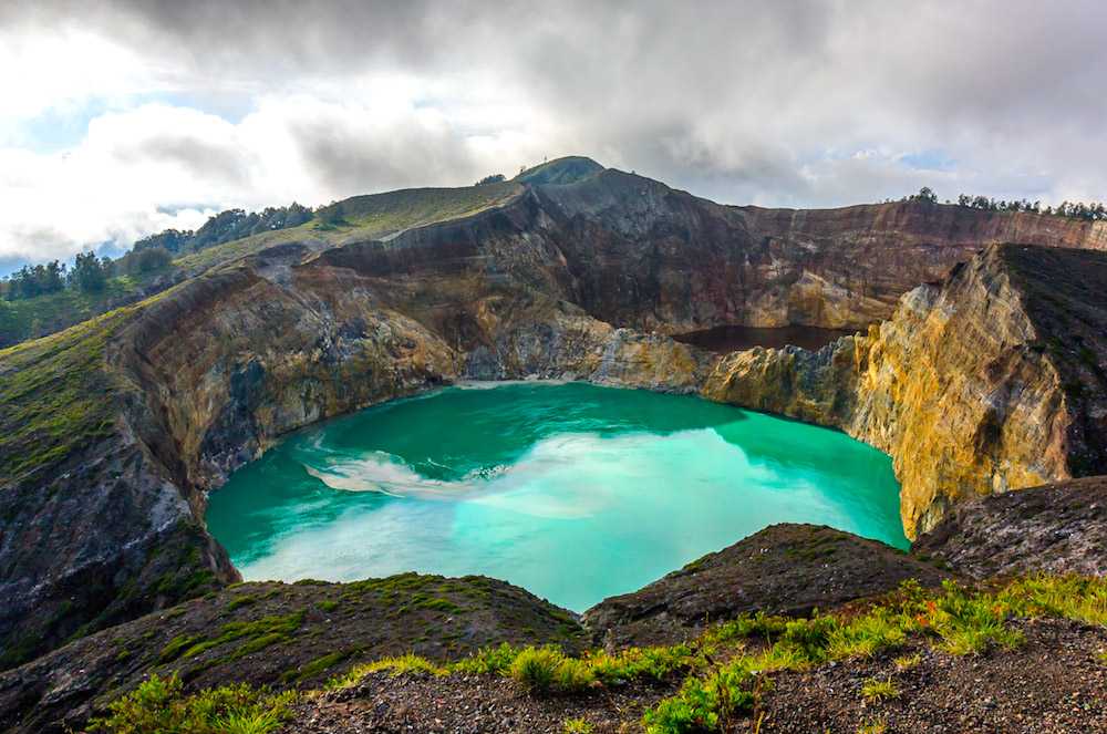 Вулкан келимуту. индонезия