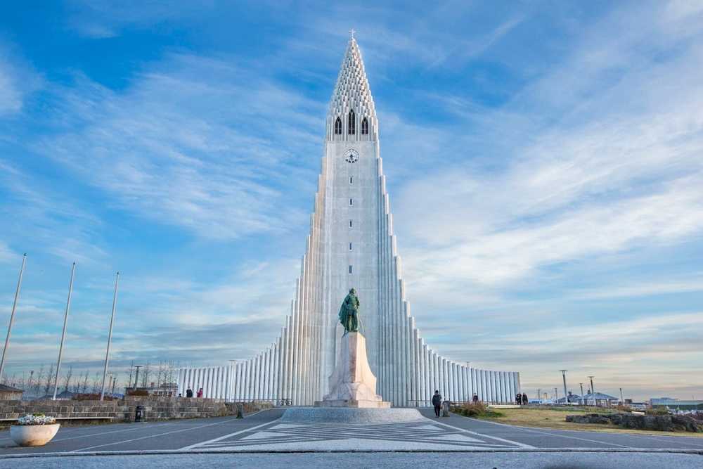 Вулканы и  неоготика.  современная архитектура  исландии