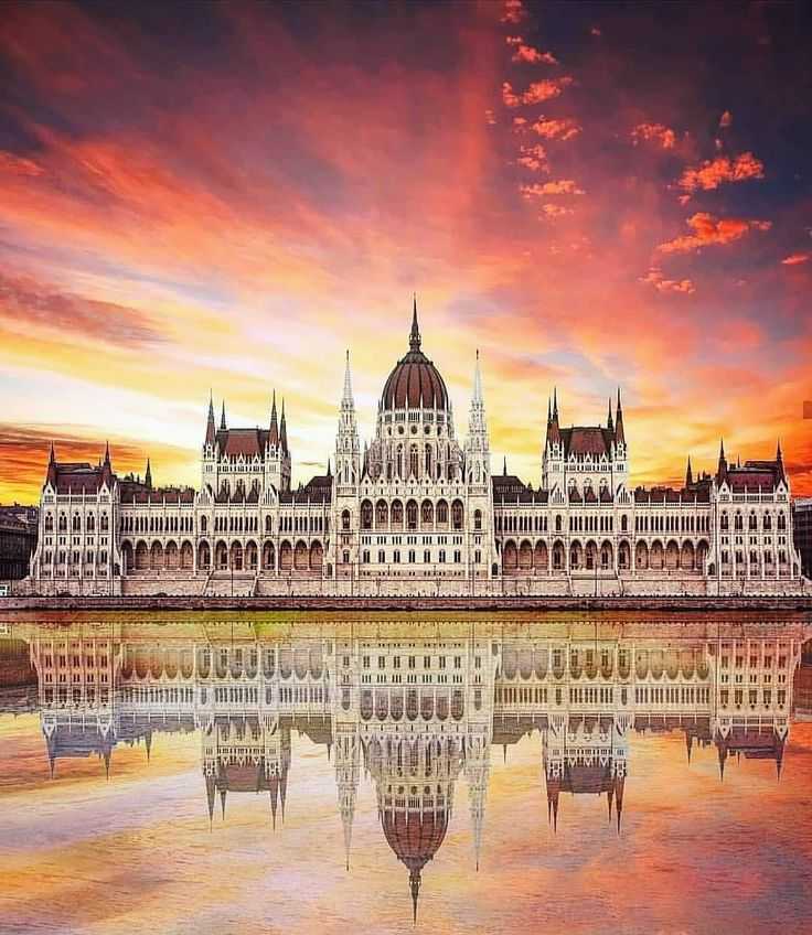 Венгерский парламент: история, интересные факты, экскурсии