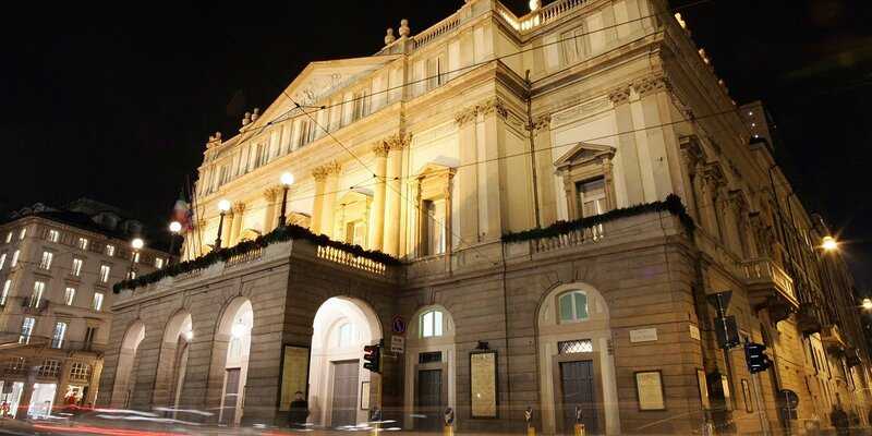 Узнай где находится Оперный театр Ла Скала на карте Милана (С описанием и фотографиями). Оперный театр Ла Скала со спутника