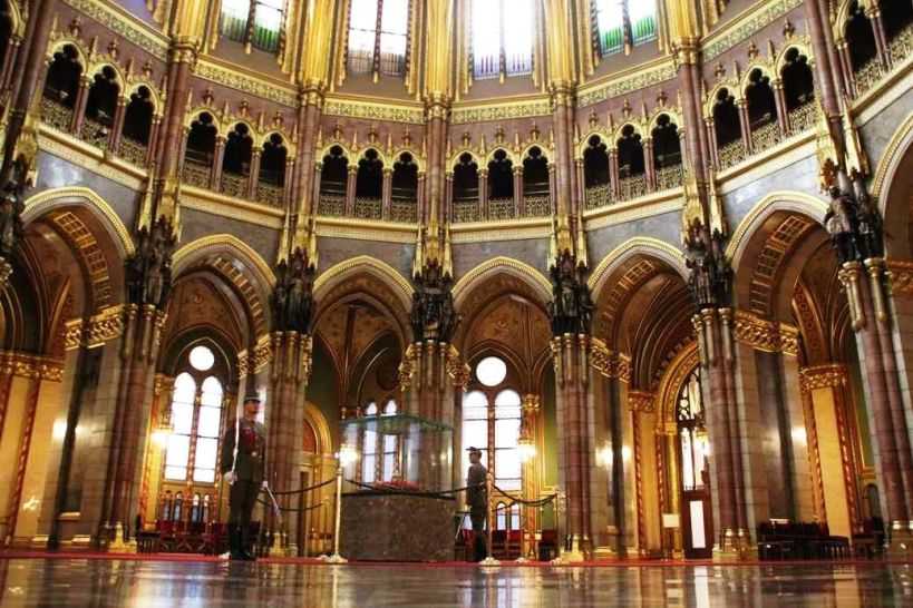 Здание венгерского парламента: описание, история, экскурсии, точный адрес