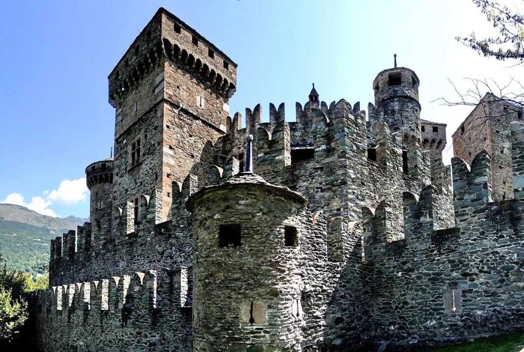 Крепость в самом сердце милана: замок сфорца