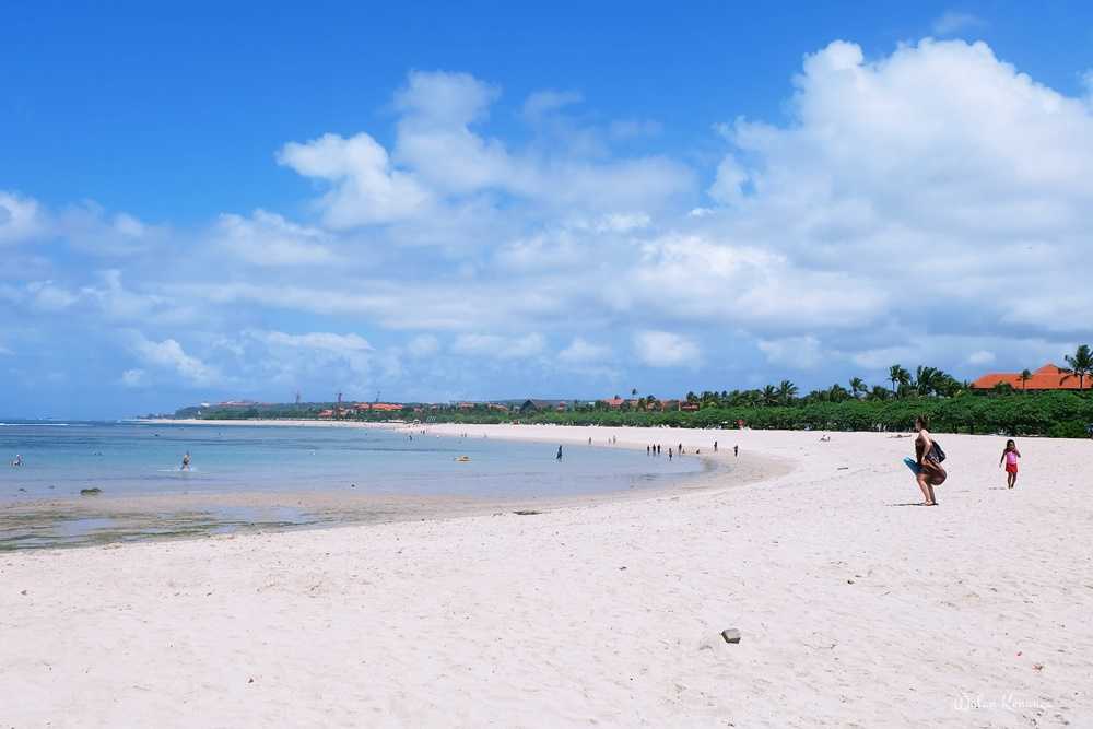 Танджунг беноа — длинный пляж на бали