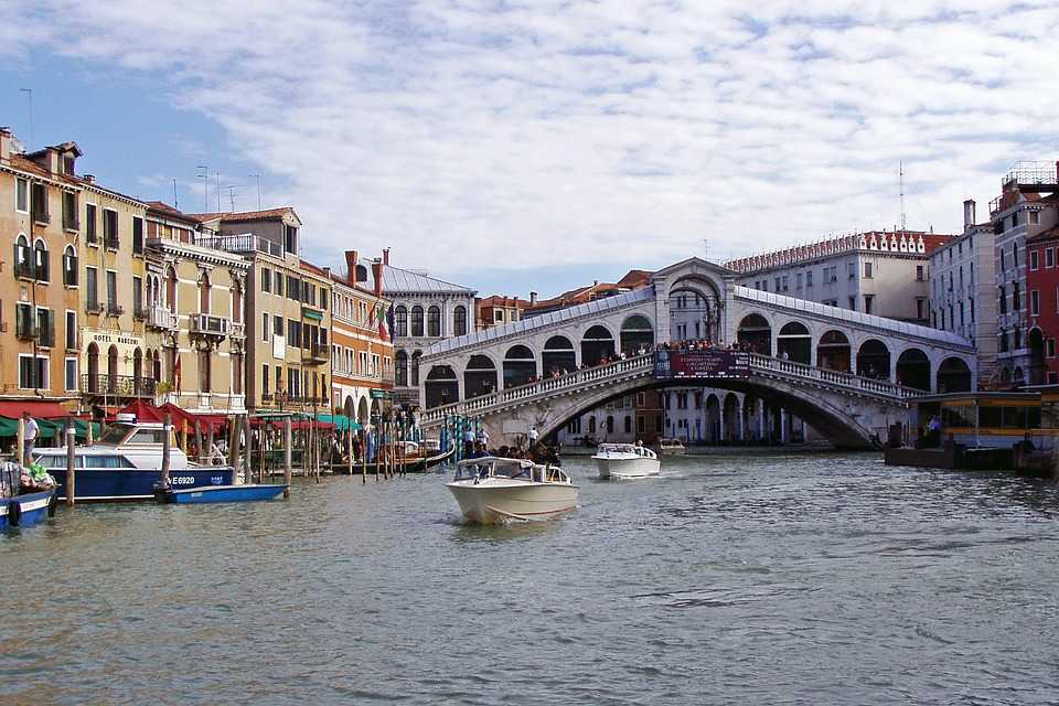 Мост вздохов, венеция (италия): история, фото, как добраться, адрес
на карте и время работы в 2021 - 2022