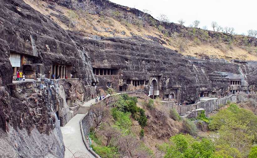 Пещеры аджанты в индии