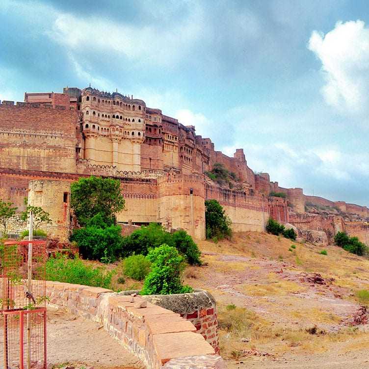 Фото форта Мехрангарх в Джодхпуре, Индия. Большая галерея качественных и красивых фотографий форта Мехрангарх, которые Вы можете смотреть на нашем сайте...