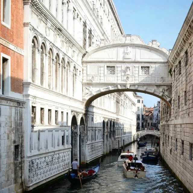 Мост поцелуев: венеция