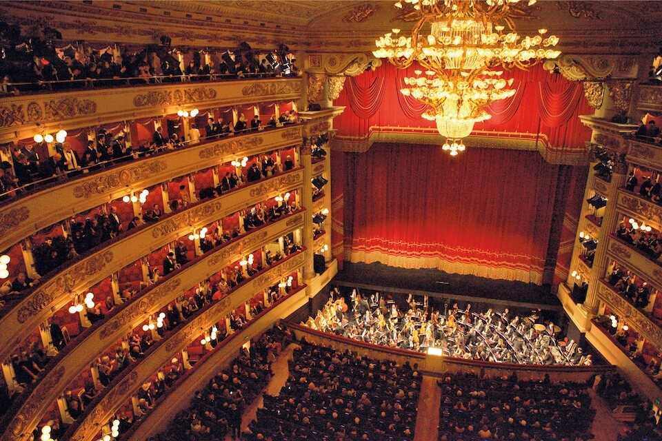 Ла скала в милане - известнейший в мире оперный театр