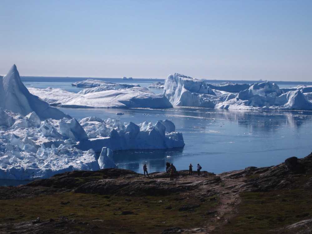 Остров гренландия на фото бреннана линсли