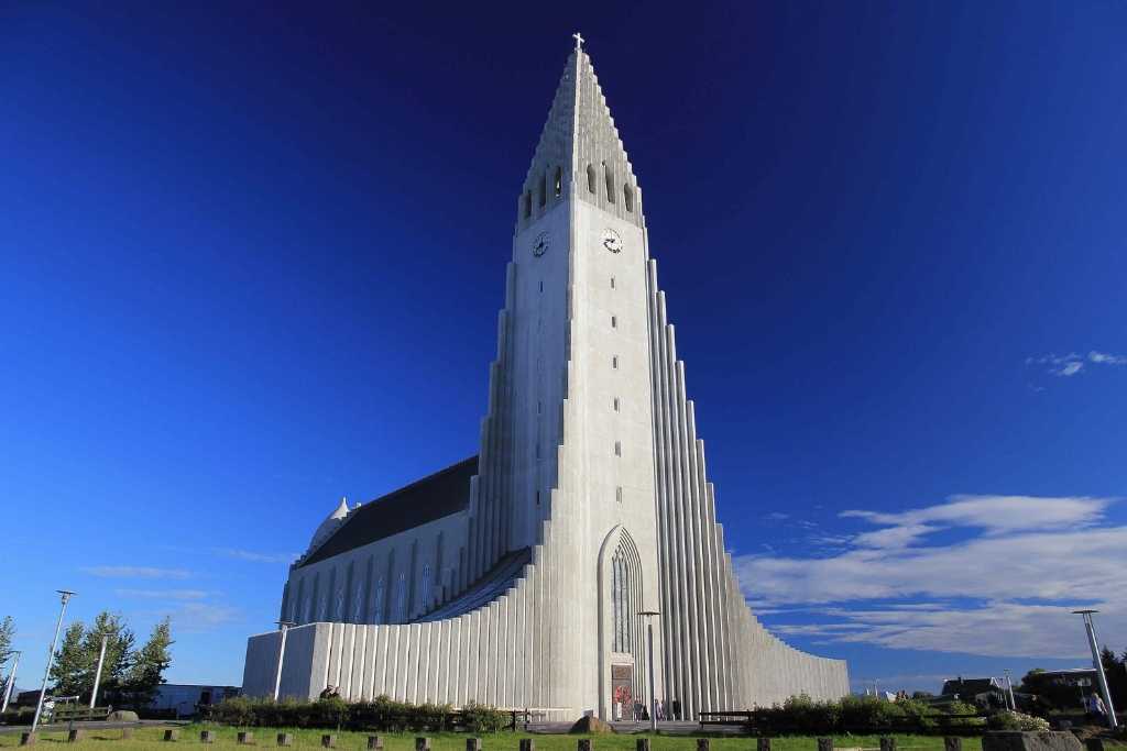 Церковь хатльгримскиркья в рейкьявике, исландия | easy travel