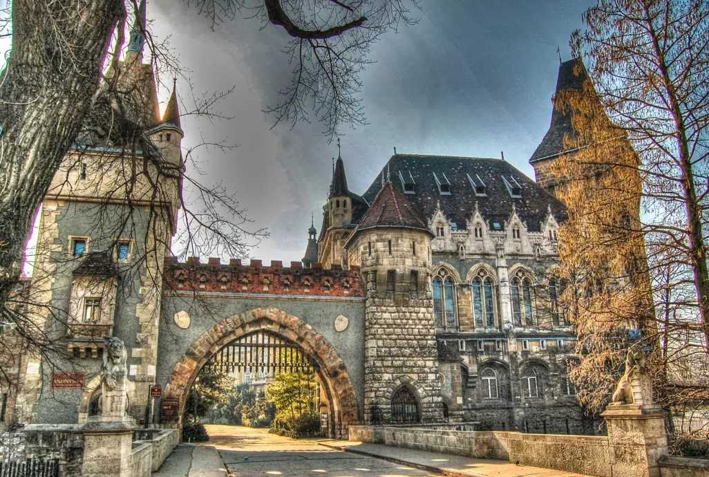 Старинные замки, крепости, термальные источники: фото и описание достопримечательностей венгрии