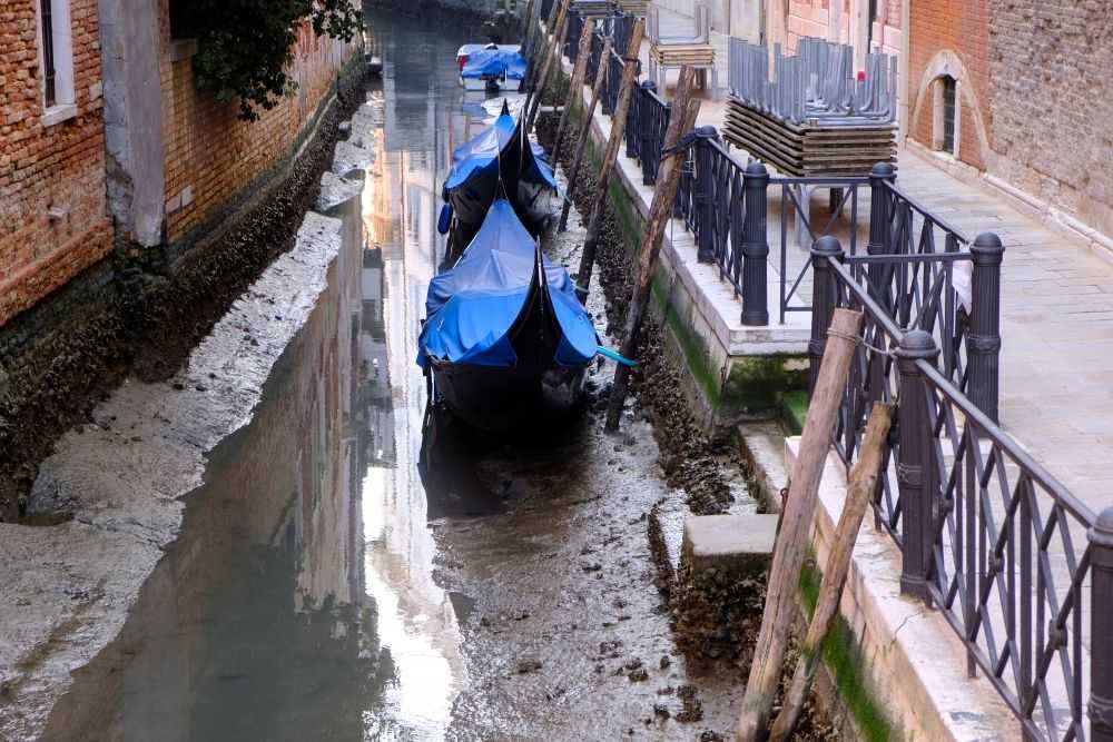 Пересохшие каналы в венеции