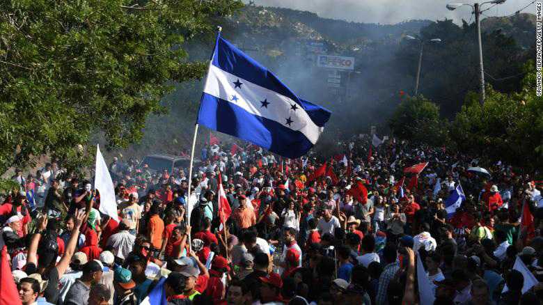 На этой странице Вы можете ознакомится с флагом Гондураса, посмотреть его фото и описание