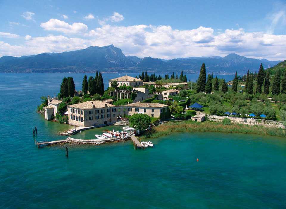 Фото озера Гарда в Италии. Большая галерея качественных и красивых фотографий озера Гарда, которые Вы можете смотреть на нашем сайте...