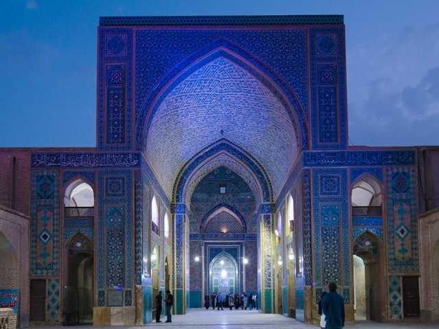 Шираз — город поэтов и вина