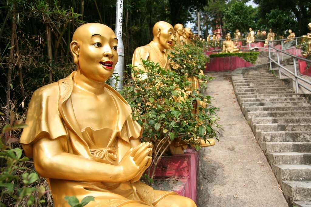 Монастырь десяти тысяч будд