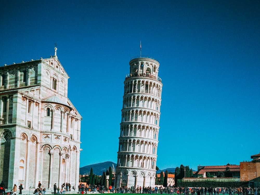 Пизанская башня – падающий шедевр