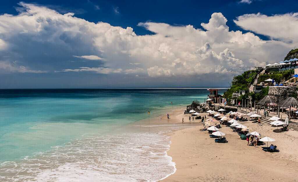 Лучшие пляжи бали: топ-10 потрясающих мест для релакса, медитации и экстремальных развлечений
