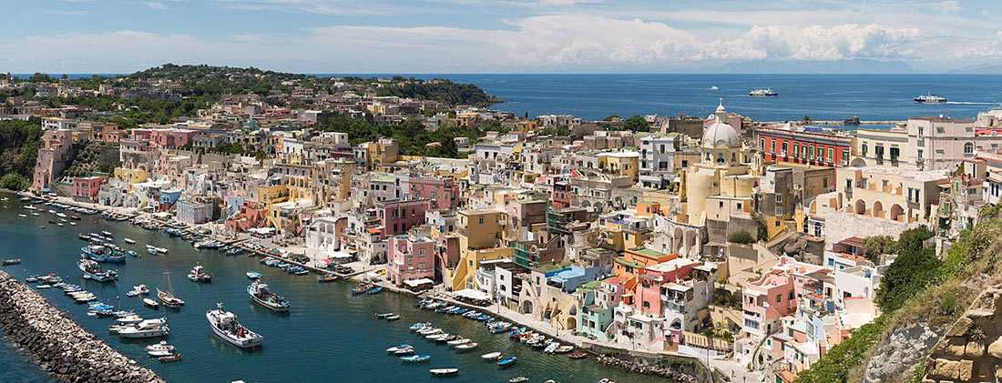 Подборка видео про Геную от популярных программ и блогеров, которые помогут Вам узнать о городе Генуя и Италии много нового и интересного