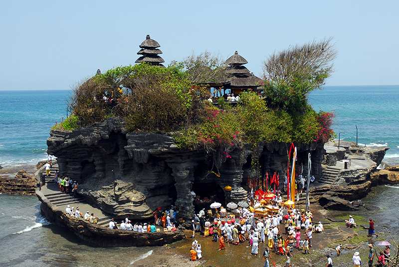 Пура танах лот – храм индонезии рядом с океаном, фото и отзывы