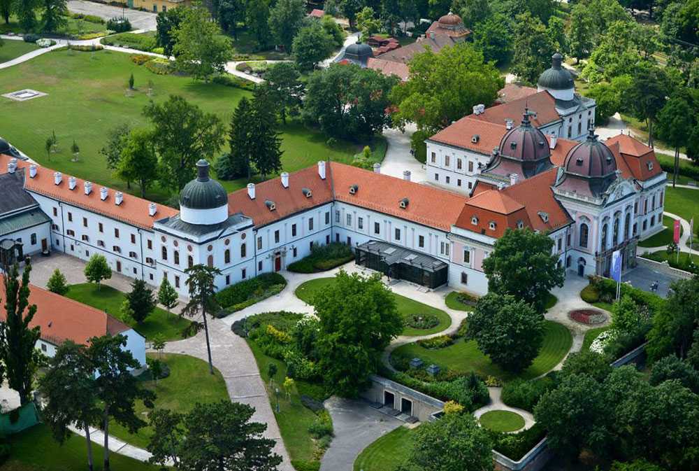 Дворец гёдёллё (венгрия) - история, как добраться и что посмотреть