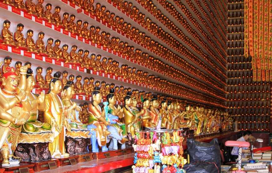 Монастырь 10000 будд в гонконге