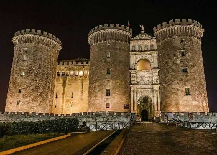 Замки и крепости Рима: Замок святого Ангела в Риме...