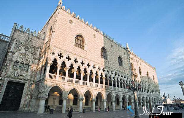 Что обязательно нужно посмотреть во дворце дожей в венеции?