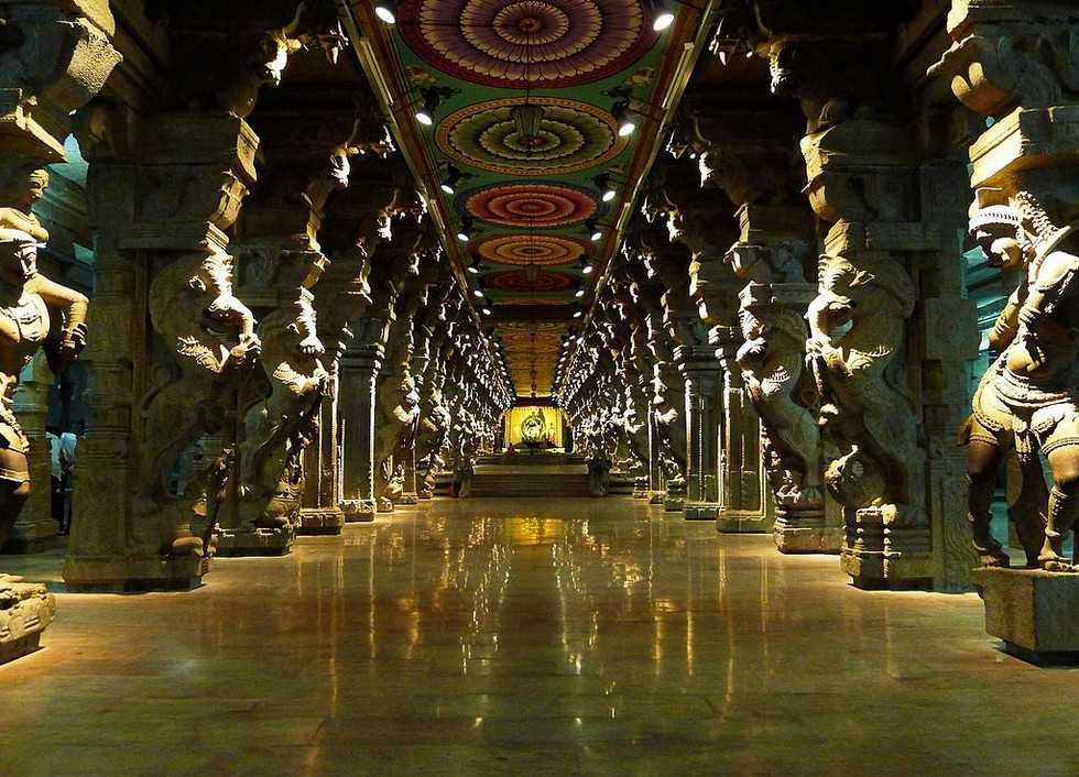 Город варанаси, индия - сакральное место силы индуизма