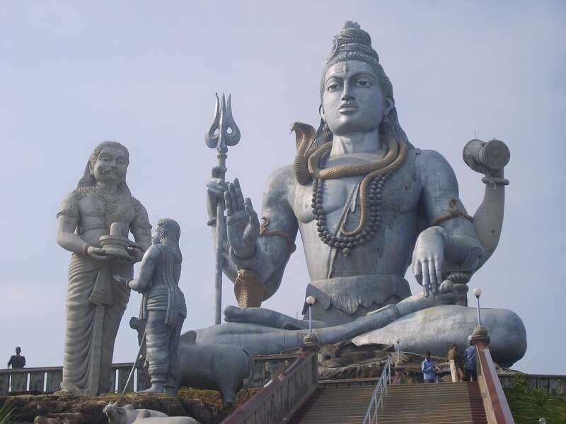 Индия статуи