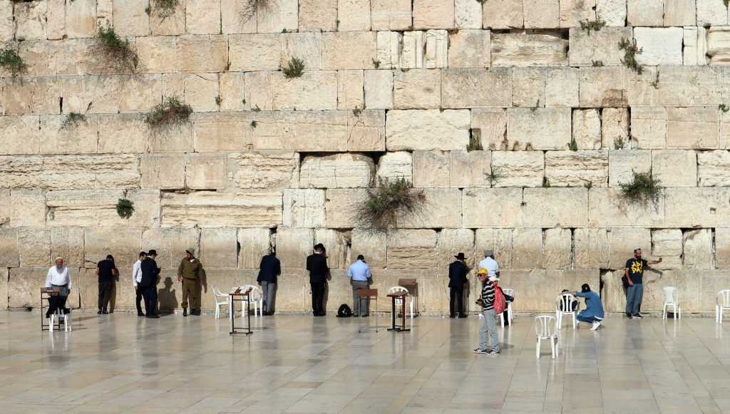 Стена плача – древняя святыня в израиле