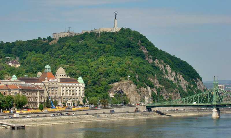 Гора геллерт, будапешт. высота, памятник, отели рядом, фото, видео, как добраться — туристер.ру