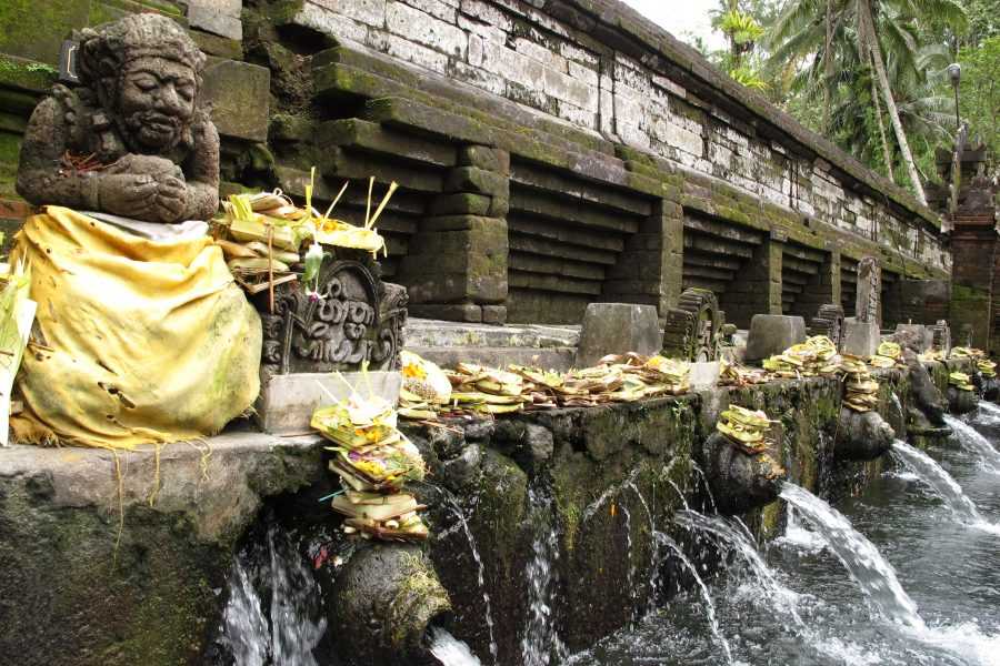 Храм тирта эмпул на бали