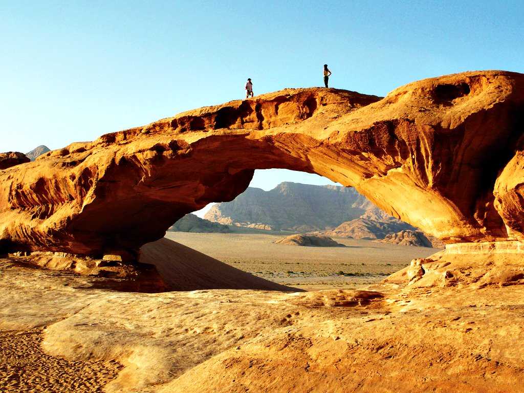 Поход по пустыням и каньонам иордании