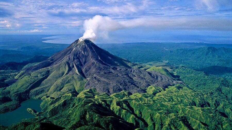 Вулканы в индонезии: названия, фото и описания