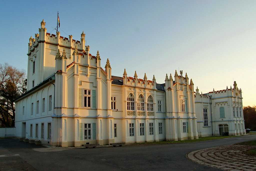 Замок брунсвик (brunszvik-kastеly) - замки венгрии